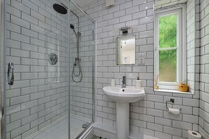 Apartment | Bathroom | Hair dryer