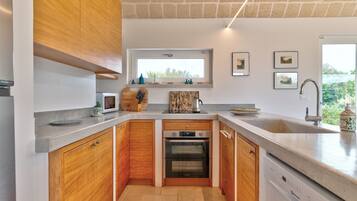 Frigorifero, microonde, forno, lavastoviglie