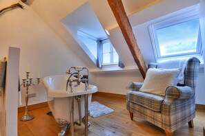 Cottage | 3 bedrooms, iron/ironing board - Cottage in Cawsand Near the Beach (Torpoint)