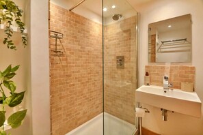 Cottage | Bathroom - Cottage in Cawsand Near the Beach (Torpoint)