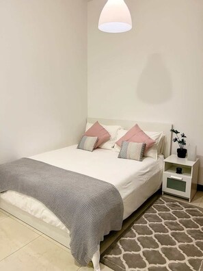 1 bedroom, iron/ironing board, WiFi, bed sheets - Beautiful studio apartment (Jumeirah Village Circle)