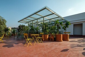 Outdoor dining - Art-Deco 1-Bedroom w/ Private Balcony in Condesa (Ciudad de México)