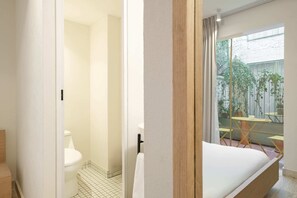 1 chambre, bureau, fer et planche à repasser, Wi-Fi