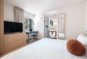 1 chambre, bureau, fer et planche à repasser, Wi-Fi