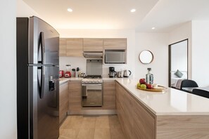 Fridge, microwave, oven, stovetop