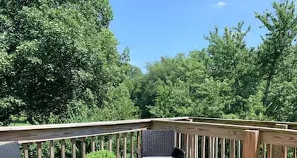 Riverfront/RW Waterpark/Kayak & Canoe/Fishing/Free WIFI/ Comfy beds