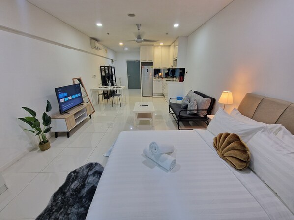 1 bedroom, iron/ironing board, WiFi, bed sheets