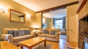 Unclassified image, 3 of 31, button - Holiday Home in Heart of Tideswell, No Deposit (Buxton)
