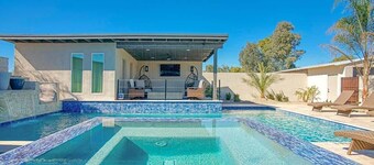 Desert Horizon | Golf Simulator, Waterslide, Private Casita, Pool & Spa