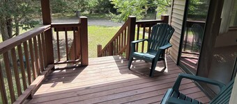 Private, Quiet 3 Bedroom Home near Patrick Lake