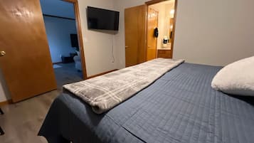 3 slaapkamers, een kluis op de kamer, een bureau