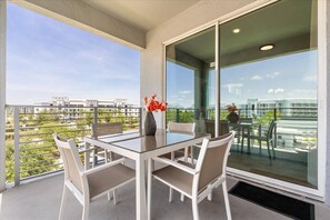 Outdoor dining - 3 BD/ 2 BA/ Storey Lake (3180-308 PC) (Kissimmee)
