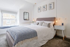 Cottage | 2 bedrooms, individually furnished, iron/ironing board - Detached Cottage in Porthleven, No Deposit (Helston)