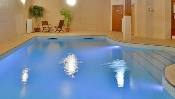 Cottage | Pool | Outdoor pool