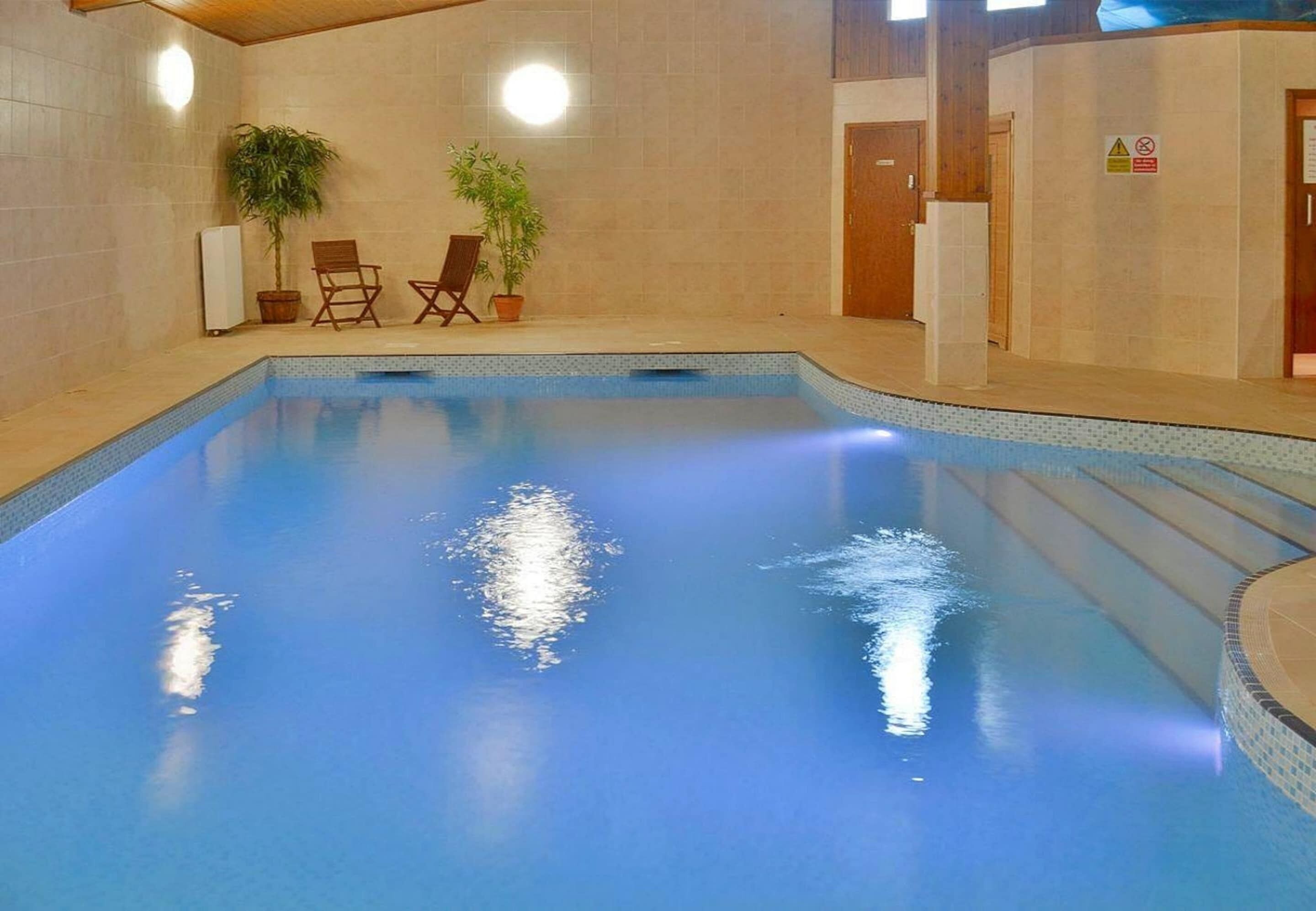 Cottage | Pool | Outdoor pool