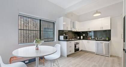 Kozyguru | Arncliffe | Airport Cottage 3 Bed House