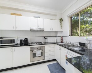 Classic Apartment, Multiple Beds | Private kitchen