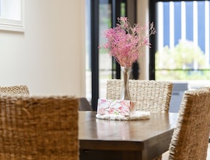 Comfort Apartment, Multiple Beds | Living area - Kozyguru | Rose Bay | Charming House Near Beach (Rose Bay)