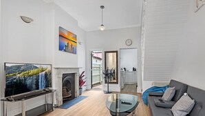 Living area - Kozyguru | Surry Hills | Classic Terraced House (Surry Hills)