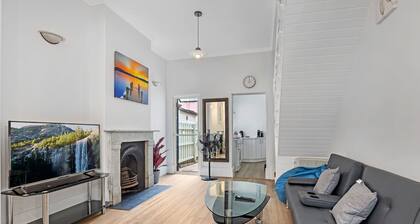 Kozyguru | Surry Hills | Classic Terraced House
