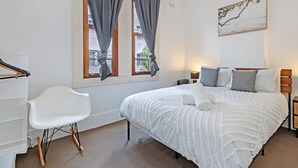 City House, Multiple Beds | Free WiFi - Kozyguru | Surry Hills | Classic Terraced House (Surry Hills)