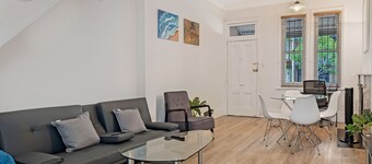 Kozyguru | Surry Hills | Classic Terraced House