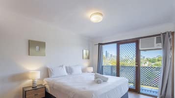 Apartment, Multiple Beds