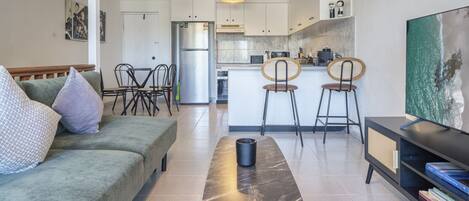 Huoneisto, useita sänkyjä | Oleskelualue