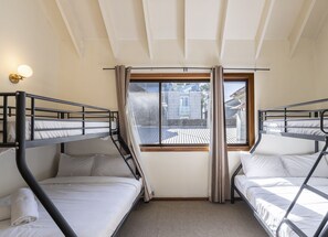 2 bedrooms, free WiFi