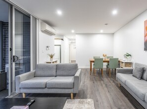 家庭公寓, 多張床 | 起居區