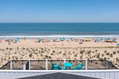 Beachfront Luxury Villa in Dewey Beach, Two Master Bedroom