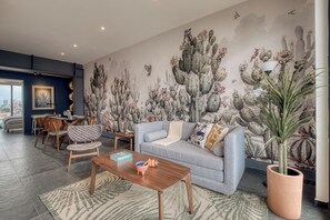 Superior Apartment | Living area | 55-inch Smart TV with satellite channels - Myla Chapultepec (Mexico City)