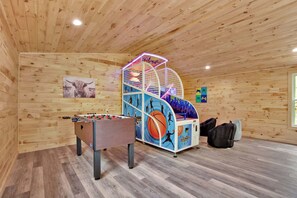 Spielezimmer