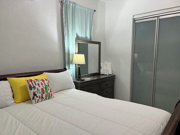 3 bedrooms, iron/ironing board, free WiFi