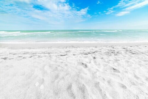 Siesta Key Village Heated pool