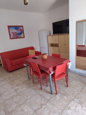 Comfort Apartment | Living area | TV - Blue Sky Appartamenti San Foca (San Foca)