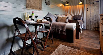 Pet-friendly Rural Retreat in Wales, No Deposit