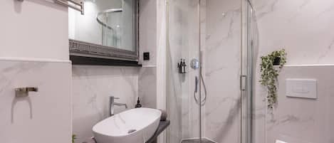 Apartment | Badezimmer