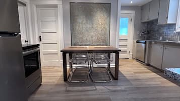 Microwave, dishwasher