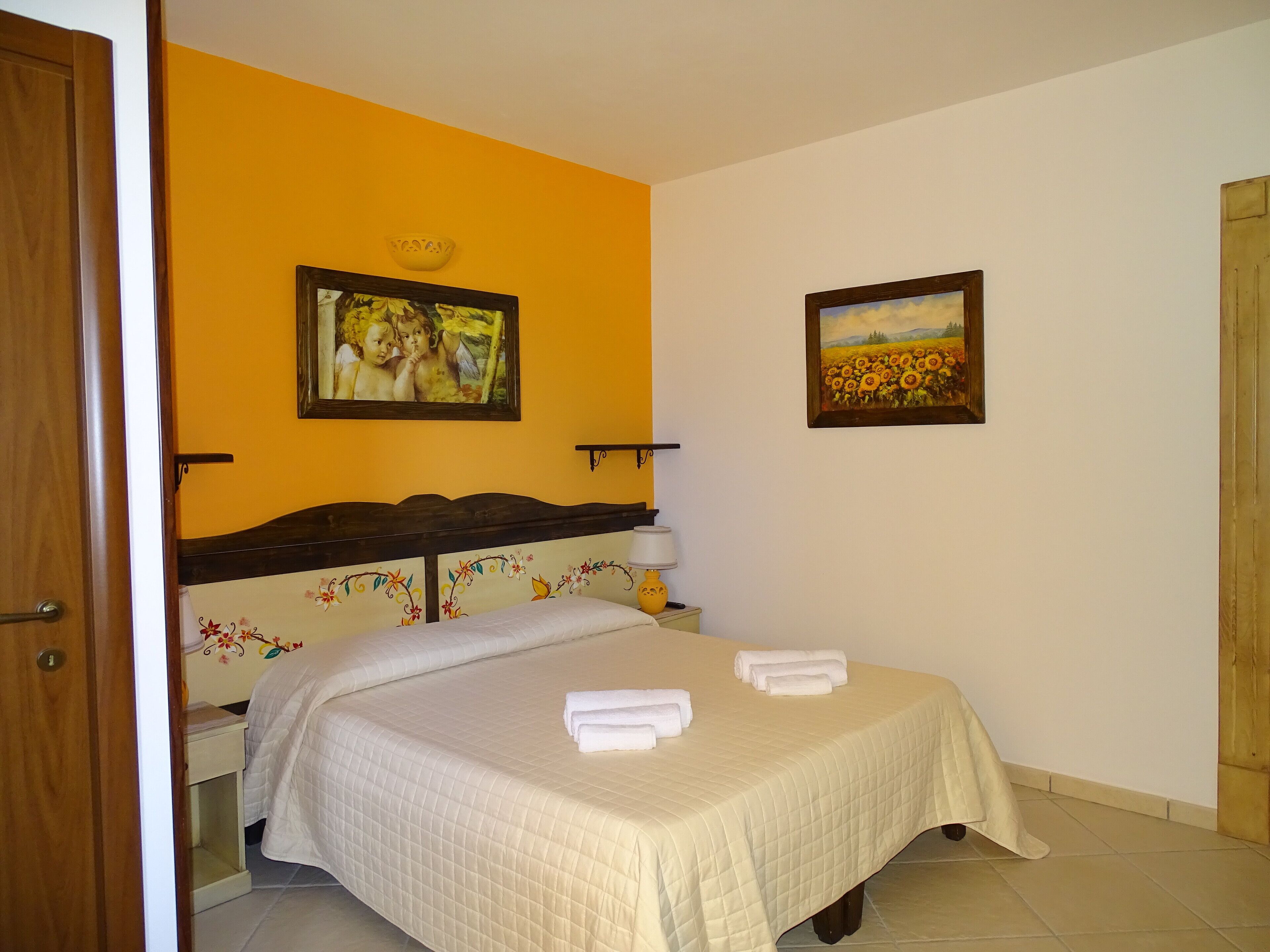 Rom – superior, parkutsikt | Dundyner, minibar, skrivebord og skrivebord for bærbar PC