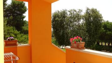 Superior Room, Garden View | Terrace/patio