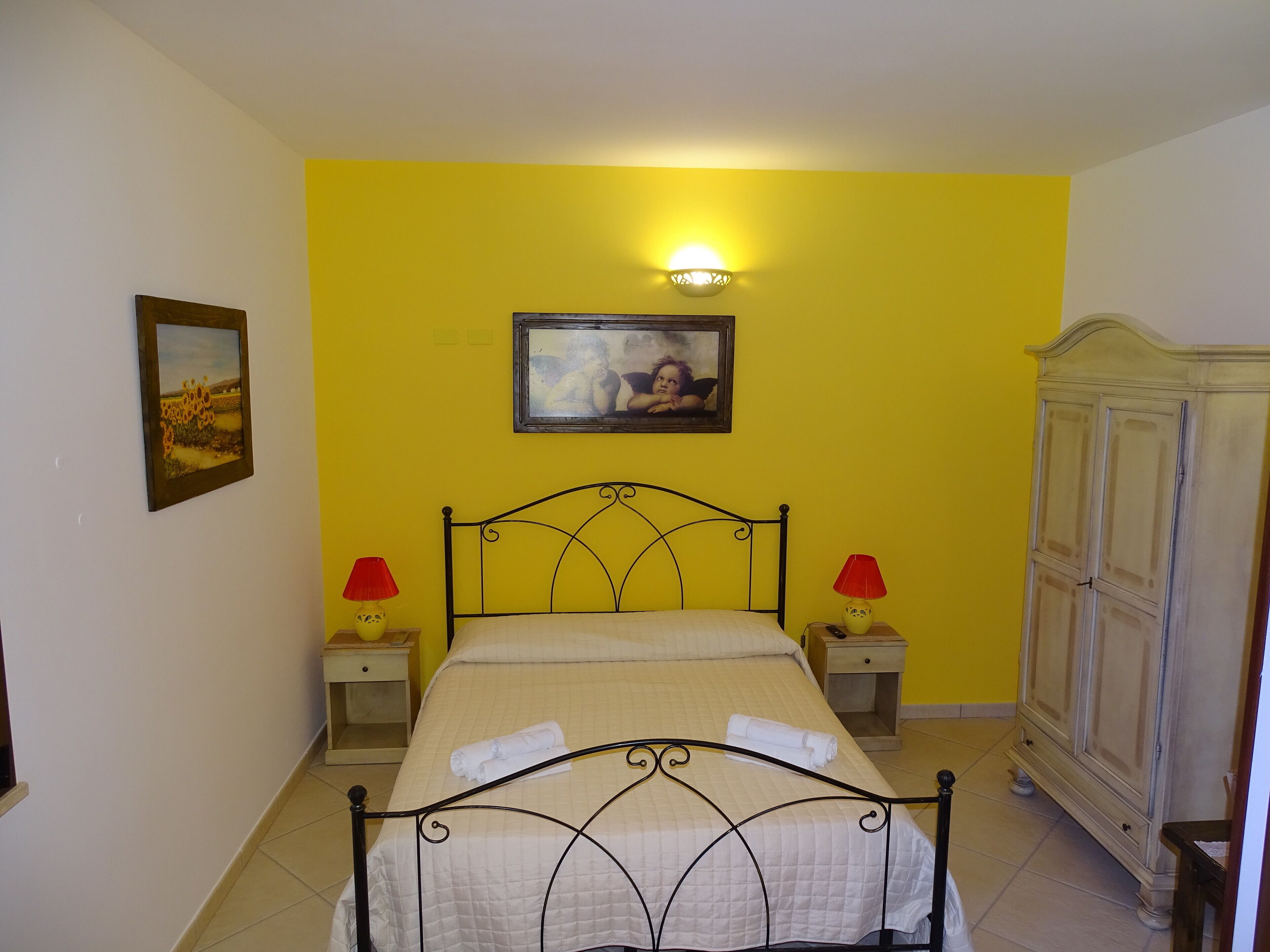 Habitación Deluxe, vistas al lago | Edredones de plumas, minibar, escritorio