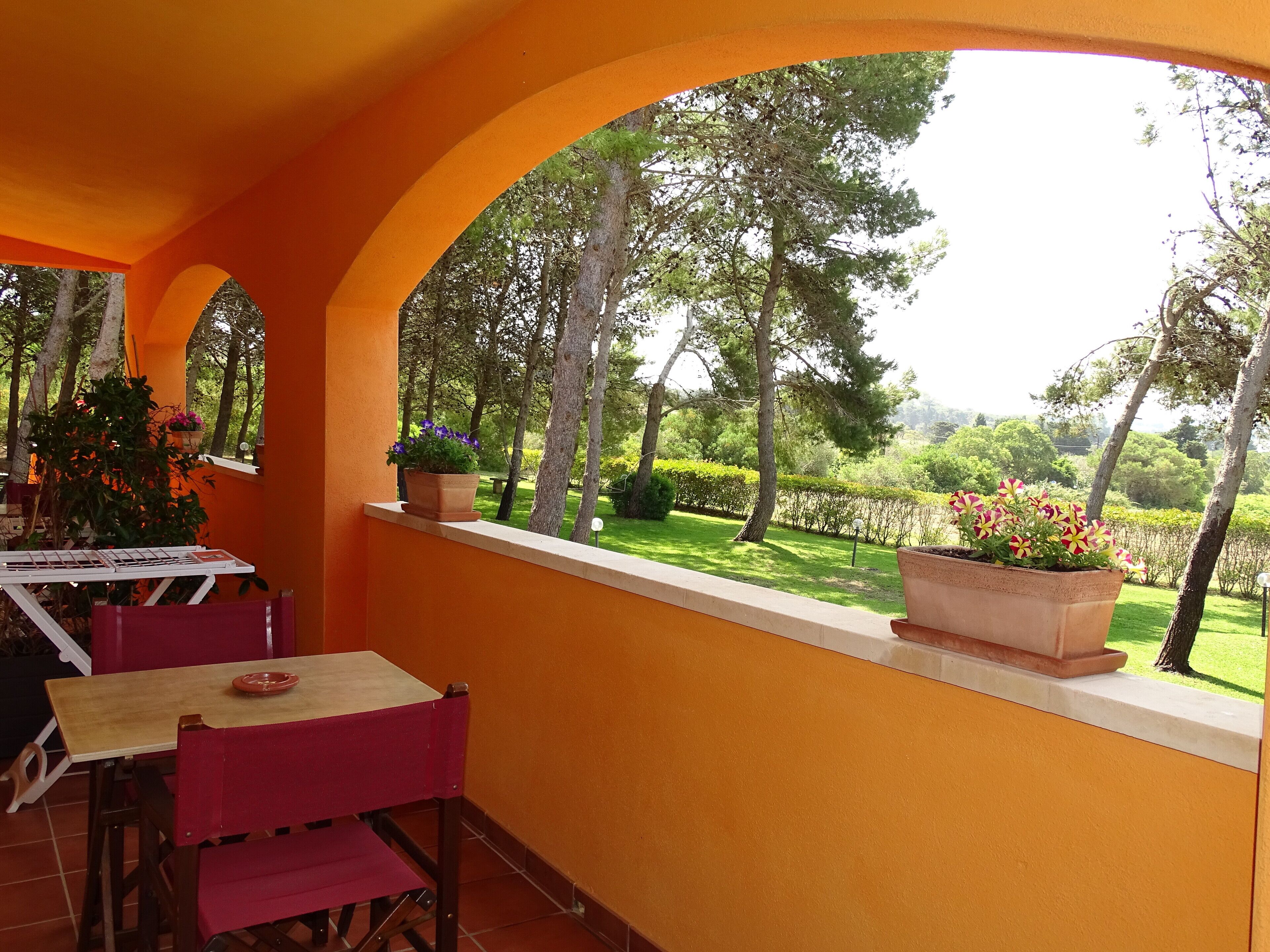 Habitación Deluxe, vistas al lago | Edredones de plumas, minibar, escritorio