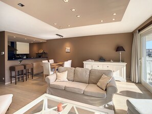 Apartment | Living room