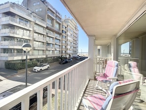 Apartment | Balcony - Apartment in Knokke-heist With Terrace (Knokke-Heist)