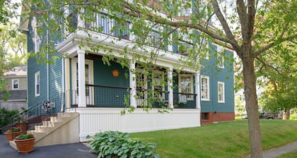 Luxury on Back Cove - Three Gables