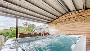 Cottage | Spa treatment - Barn in Wales With Swim Spa & Scenic Views (Aberystwyth)