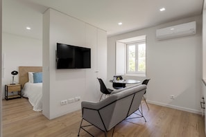 1 多间卧室、熨斗/熨衣板、WiFi、床单