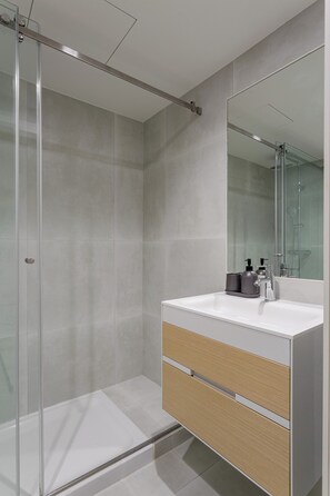 Hair dryer, towels - Contemporary Comfort in Lisbon (Lisbon)