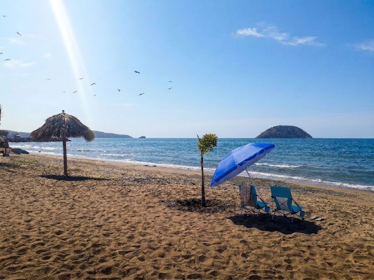 Playa en los alrededores y toallas de playa 